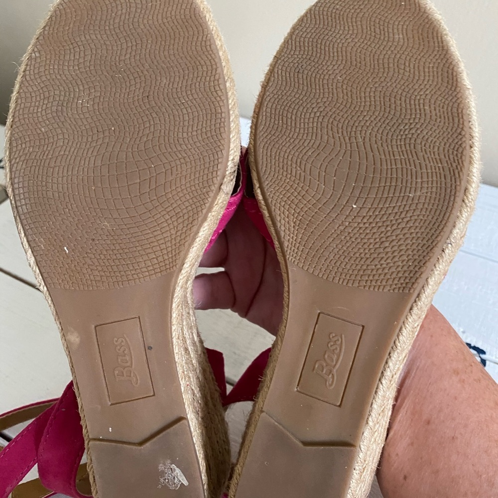 Sandals - Picture 4 of 4